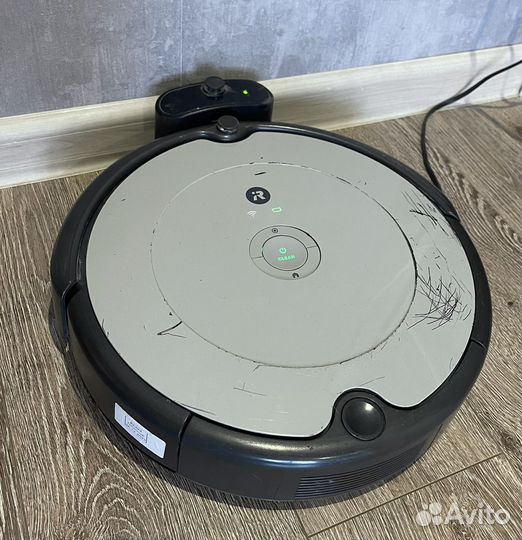 Робот пылесос iRobot Roomba 698