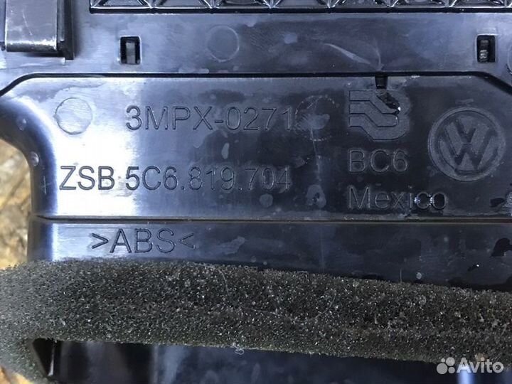 Дефлектор воздушный передний правый Volkswagen