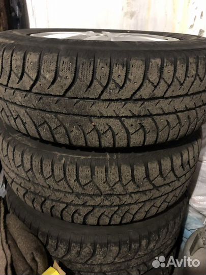 Bridgestone Ice Cruiser 5000 235/65 R17