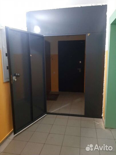 Тамбурная дверь. Входная металлическая дверь