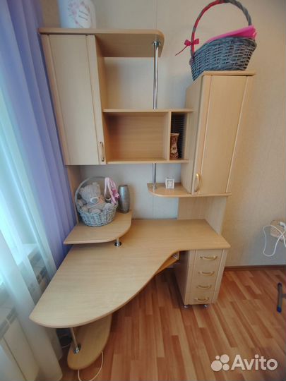 Компьютерный стол