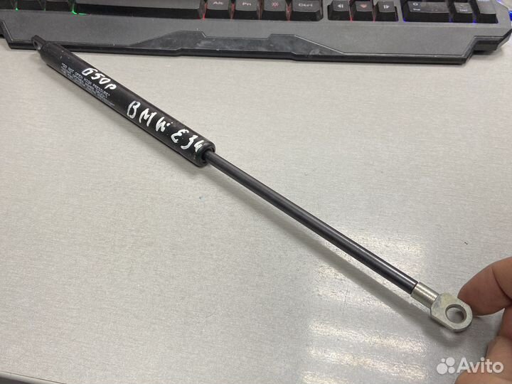 Амортизатор багажника bmw 5 E34