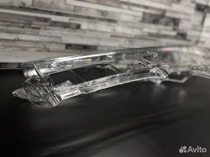 Стекло фары Toyota Corolla (12-16) Led, галоген