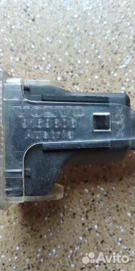 Плафон подсветки салона Вольво S 80 I