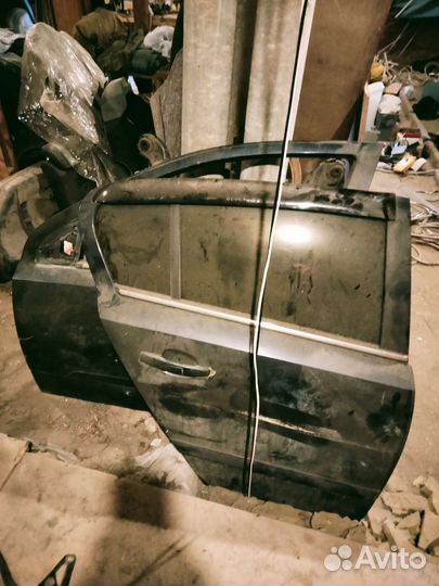 Дверь Опель астра Н 2007 год