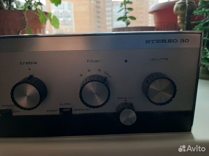 Leak 30 усилитель(Англия) + паспорт