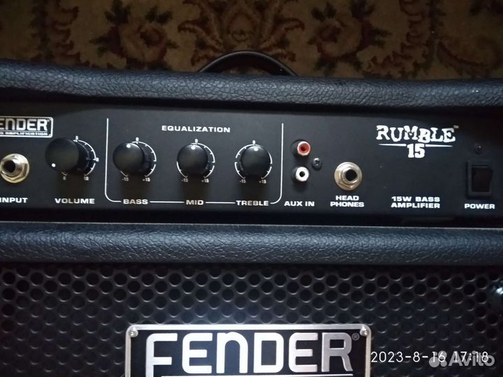 Басовый комбоусилитель Fender Rumble 15