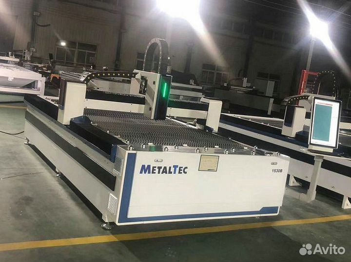 Оптоволоконный лазерный станок 3000W