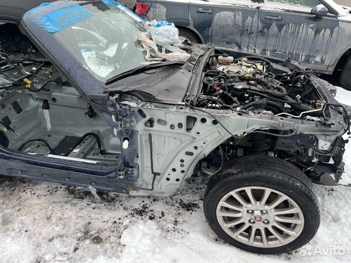 Четверть передняя правая Fiat 124 2018