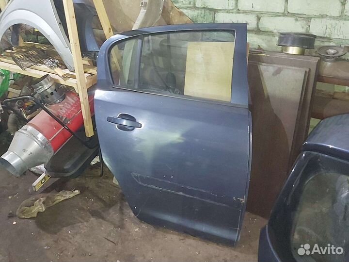 Дверь задняя правая Opel Corsa D
