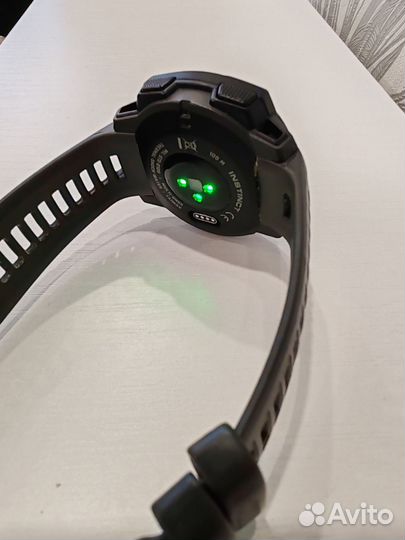 Часы Garmin instinct