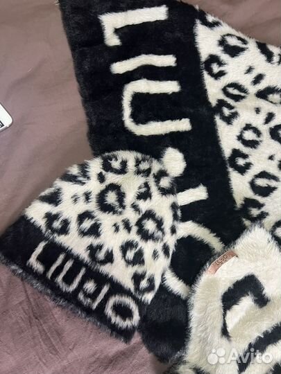 Комплект шапка и шарф женские Liu Jo