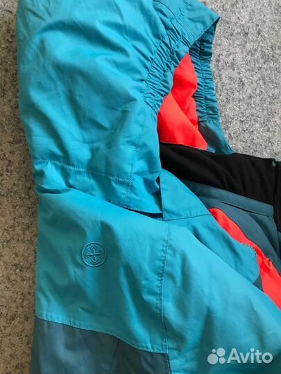 Горнолыжная куртка женская 42-44,S