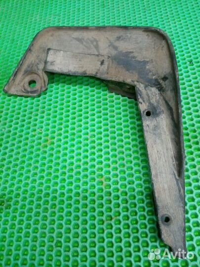 Брызговик передний правый Renault Logan LS0G/LS12