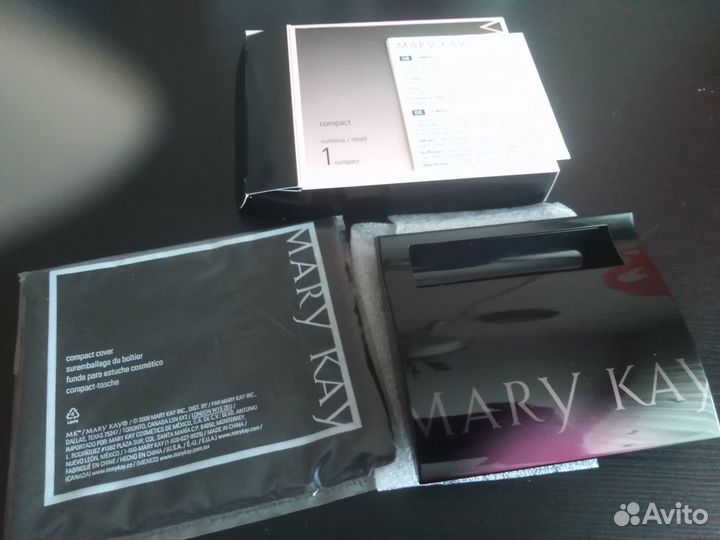 Футляр Mary Kay для косметики средний