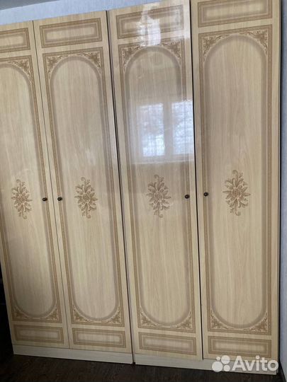 Спальный гарнитур