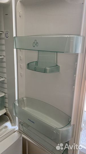 Холодильник бу Electrolux
