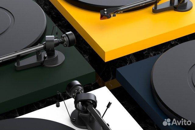 Виниловый проигрыватель PRO-ject debut carbon EVO