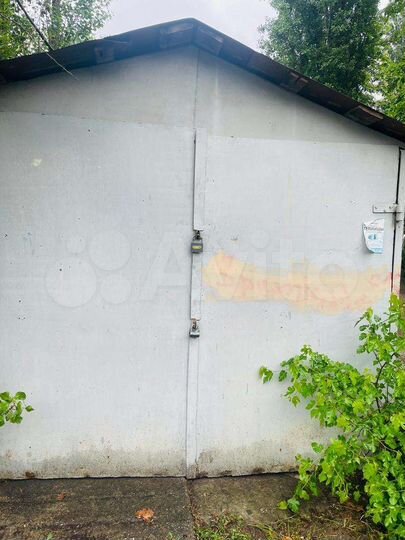 Гараж, > 30 м²