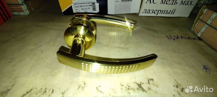 Дверные ручки Julie латунь, бронза