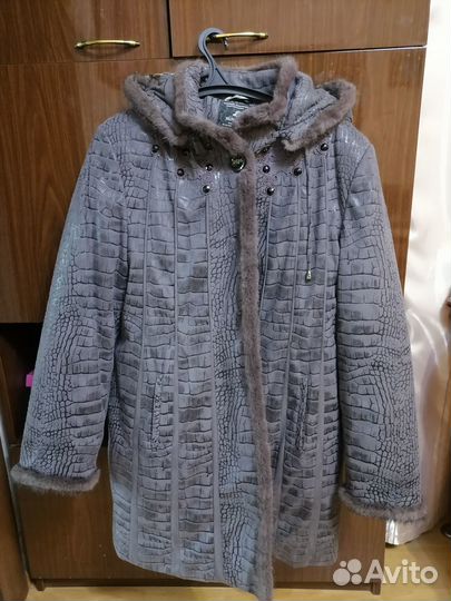 Продам женское полупальто