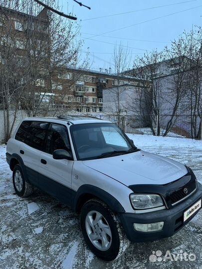 Toyota RAV4 2.0 AT, 1995, 322 000 км