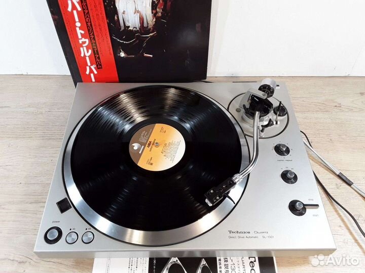 Проигрыватель винила Technics SL-1301.Made inJapan