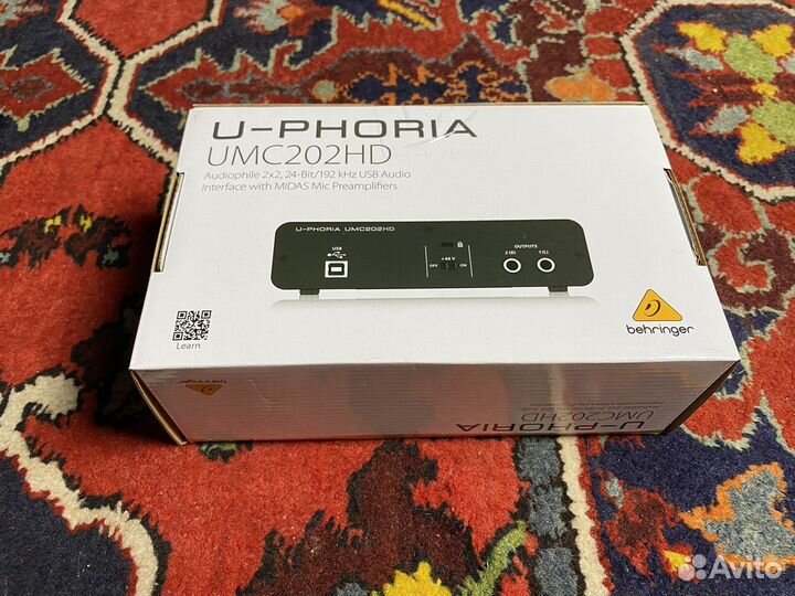Внешняя звуковая карта Behringer umc202hd