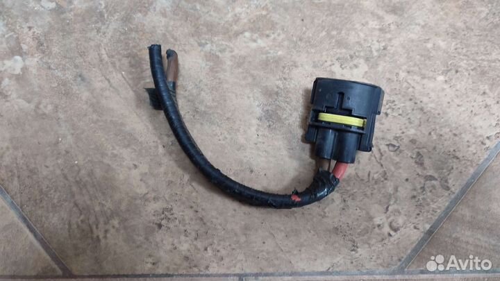 Разъём вентилятора BMW X3 F25
