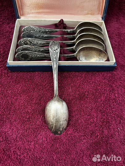 Набор серебрянных ложек зид