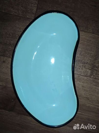 Лоток эмалированный почкообразный