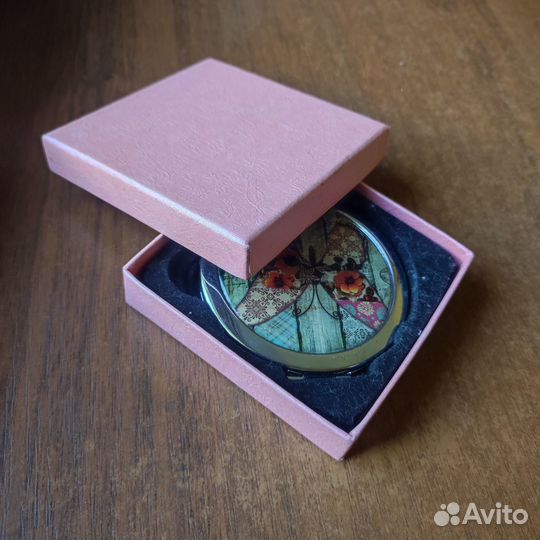 Зеркало карманное