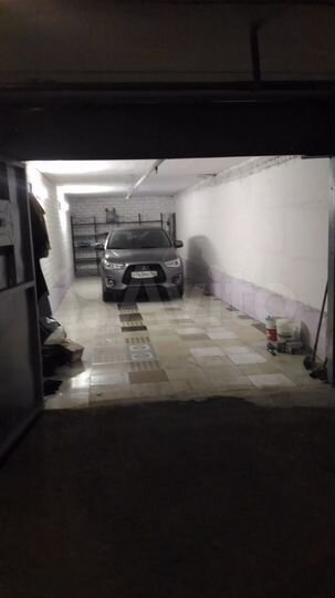 Гараж, > 30 м²