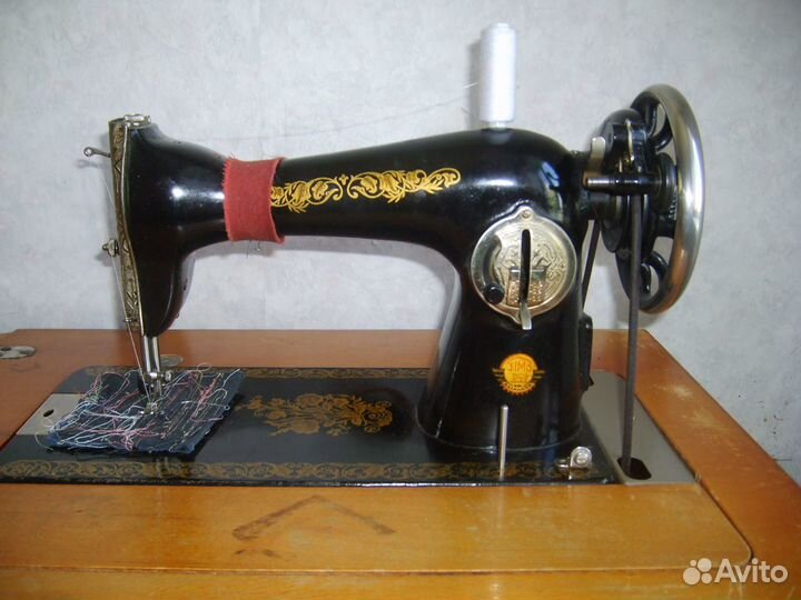 Швейная машинка Подольск 1-М