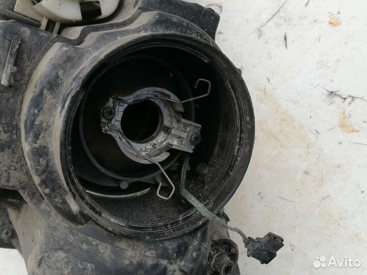 Фара Мазда CX-7