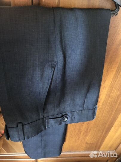 Костюм синий: пиджак и брюки, кардиган 152 рост