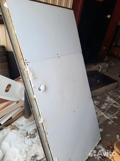 Дверь входная металлическая