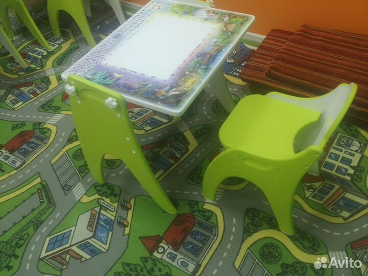 Детский стол и стул