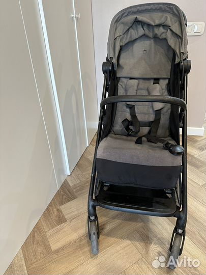 Коляска прогулочная
