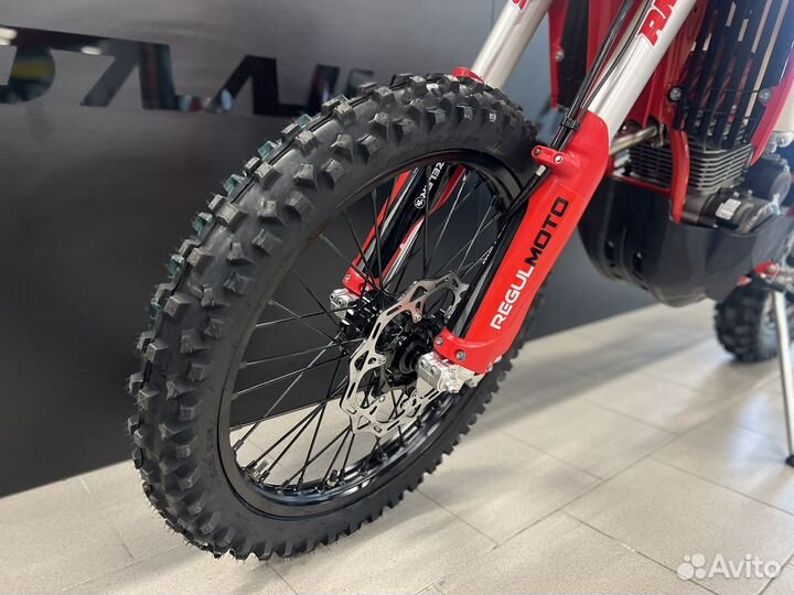 Мотоцикл Regulmoto Holeshot Red Edition птс