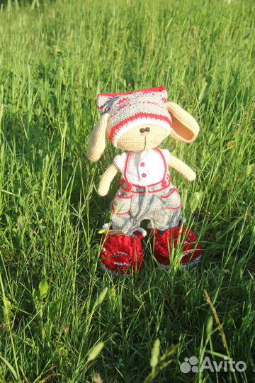 Вязаная игрушка ручной работы Мышонок