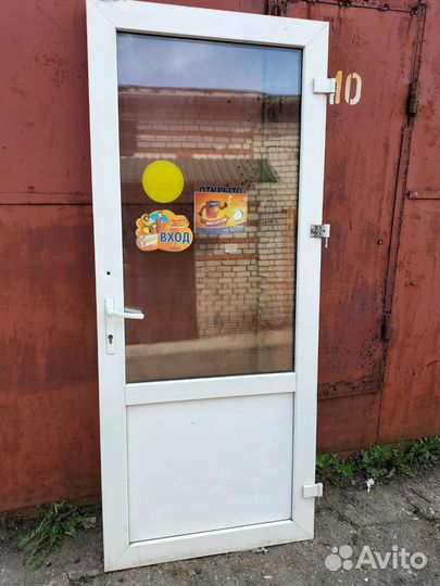 Дверь пластиковая