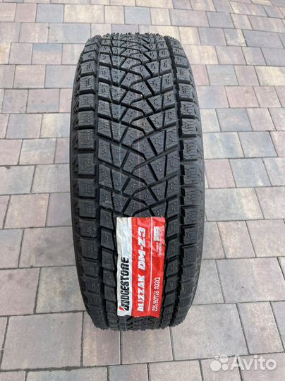 Bridgestone Blizzak DM-Z3 235/60 R18 103Q