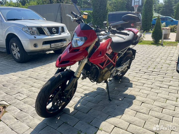 Ducati hypermotard 1100s