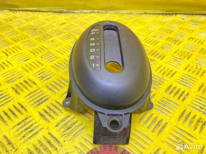 Накладка кулисы кпп Dodge Neon 2 2.0 ECB 2001