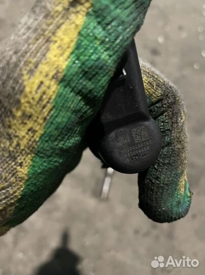 Форсунка Renault Nissan 1.5 K9K282 66009445R