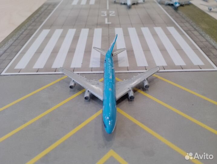 Самолёт Boeing 747 