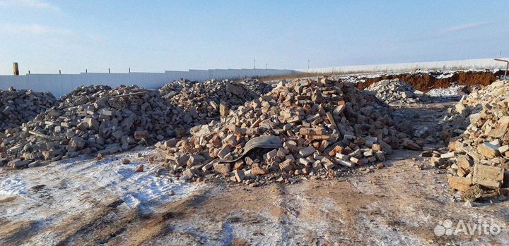 Бой кирпича в мешках