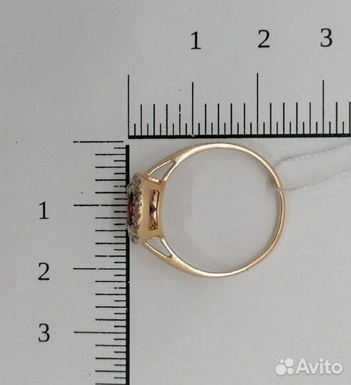 Золотое кольцо с камнем 17,5р
