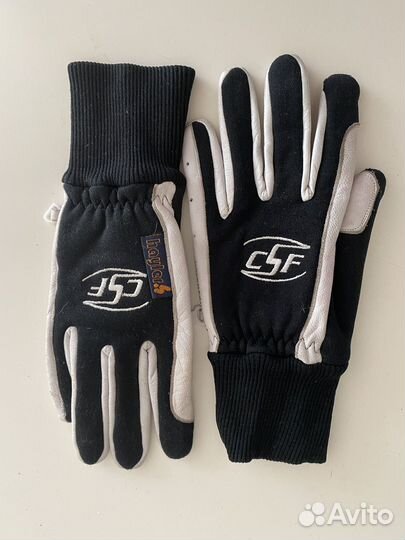 Вратарские перчатки